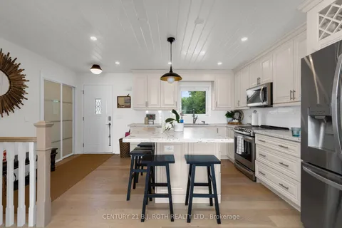 95 lakeshore Road, ON L0L 2E0