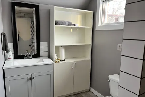 595 Big Bay Point Road, ON L4N 3Z9