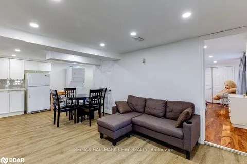 141 Ardagh Road, ON L4N 3V5