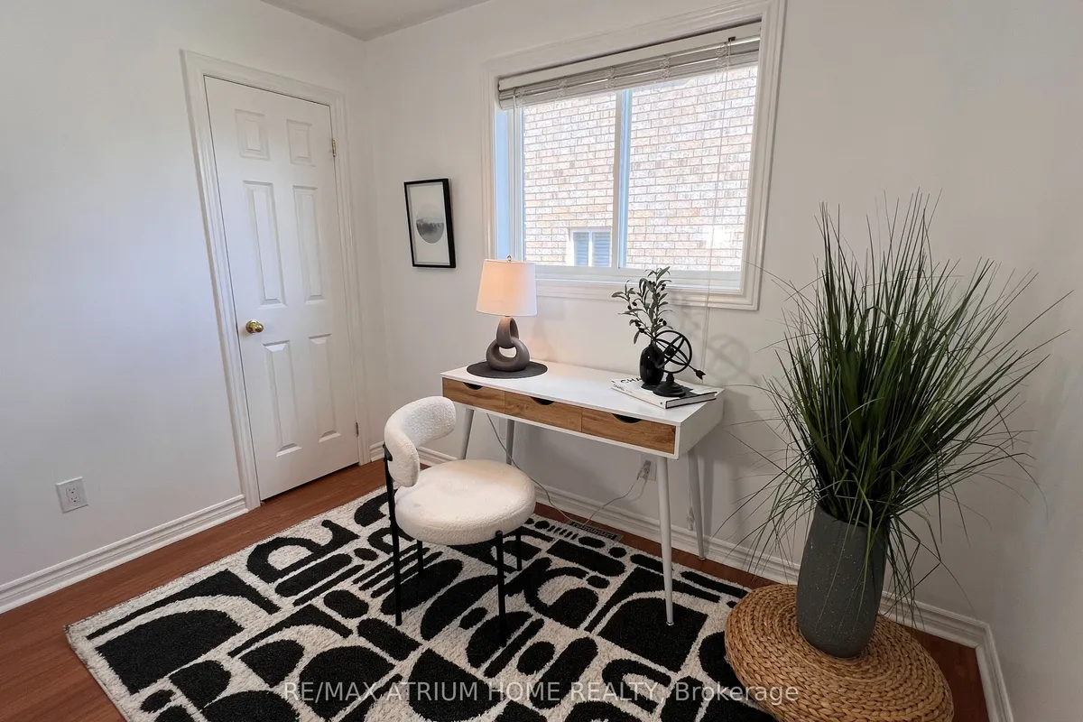 124 Monique Crescent, ON L4M 6Y8