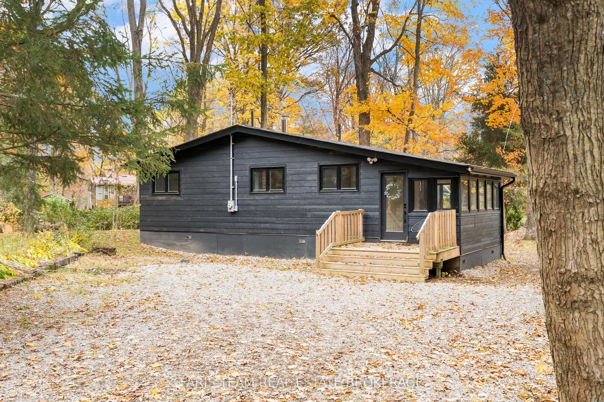 7475 Island Crescent, ON L0K 2B0