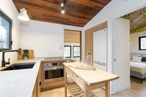 7475 Island Crescent, ON L0K 2B0