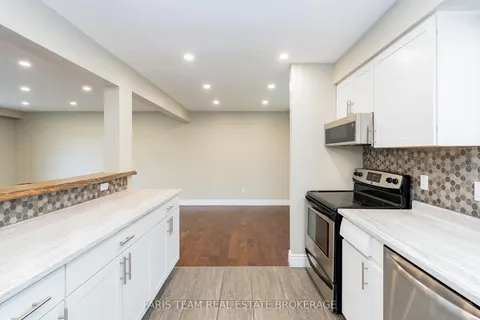 128 Rose Street, ON L4M 2T7