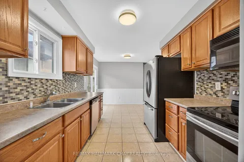 419 Leacock Drive, ON L4N 5L8