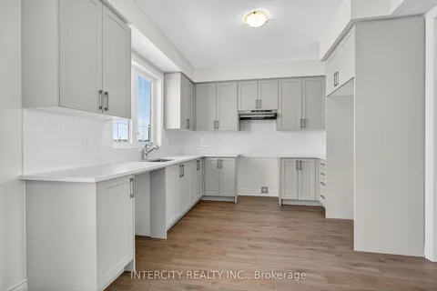 21 Avalon Drive, ON L9R 0M2