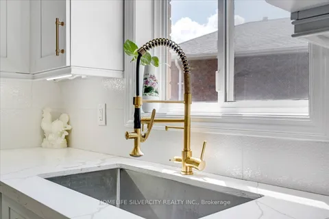 40 Bird Street, ON L4N 0X4