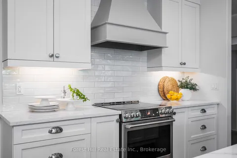 155 Glenlake Boulevard, ON L9Y 0X2