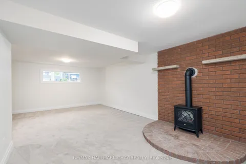 8 First Street, ON L3V 4A8