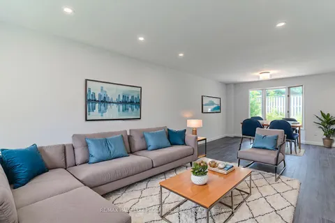 21 Autumn Lane, ON L4N 6G8