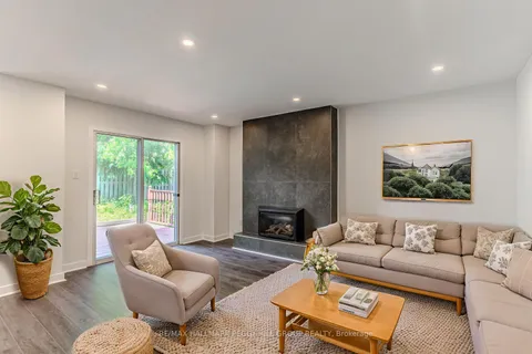 21 Autumn Lane, ON L4N 6G8