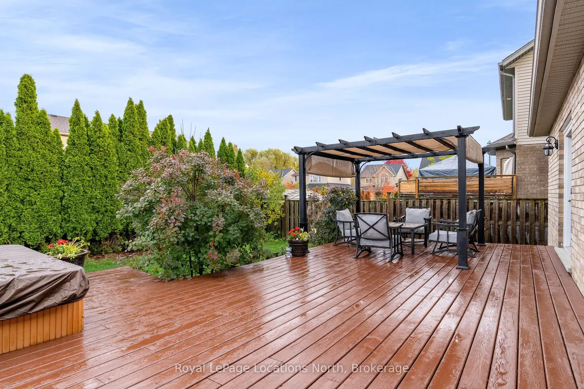 341 Holden Street, ON L9Y 0E2