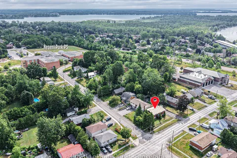 129 Simcoe Street, ON L3V 1G8