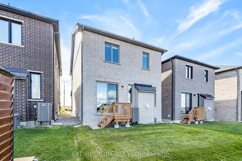 18 McBride Trail, ON L9J 0Y9