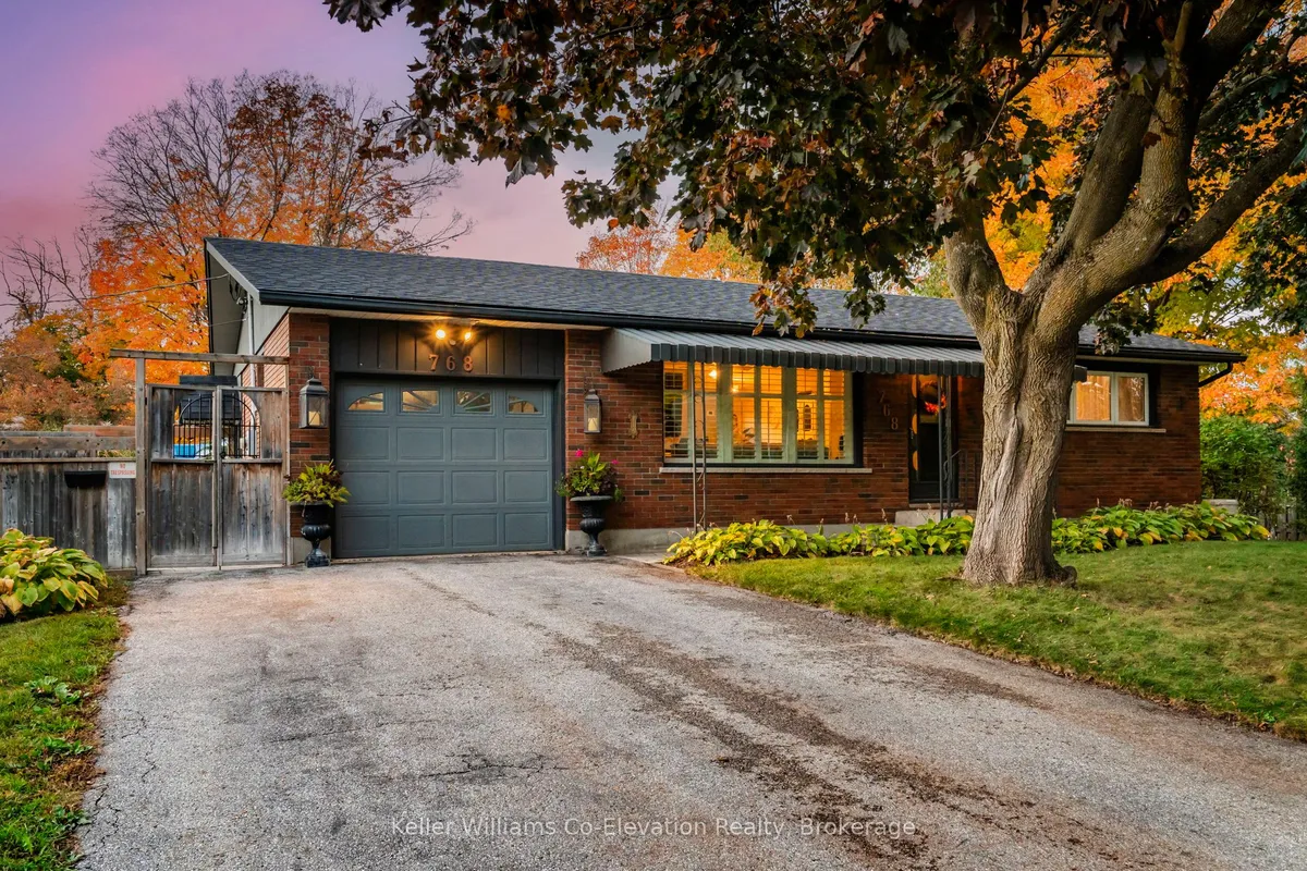 768 Bay Street, ON L4R 1M4