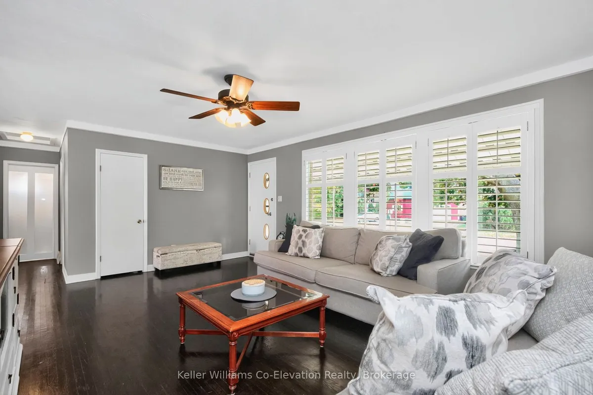 768 Bay Street, ON L4R 1M4