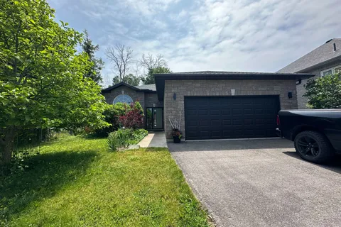 4 Woodside Court, ON L9Z 1H6