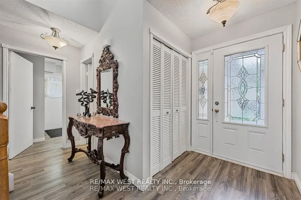 230 Browning Trail, ON L4N 5J7