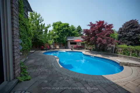 10 Gordon Court, ON L4N 7A4