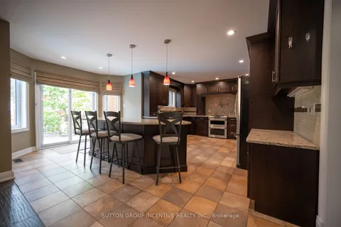 10 Gordon Court, ON L4N 7A4