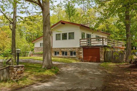 828 Oxbow Park Drive, ON L9Z 2V1