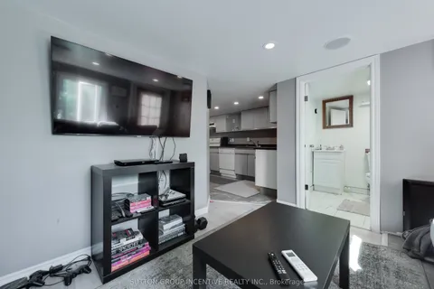 87 Dunlop Street, ON L3V 5P3