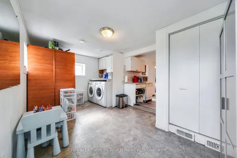 116 Robert Street, ON L9M 1J2