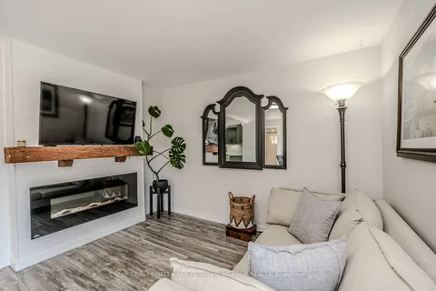 141 Poyntz Street, ON L9M 1P5