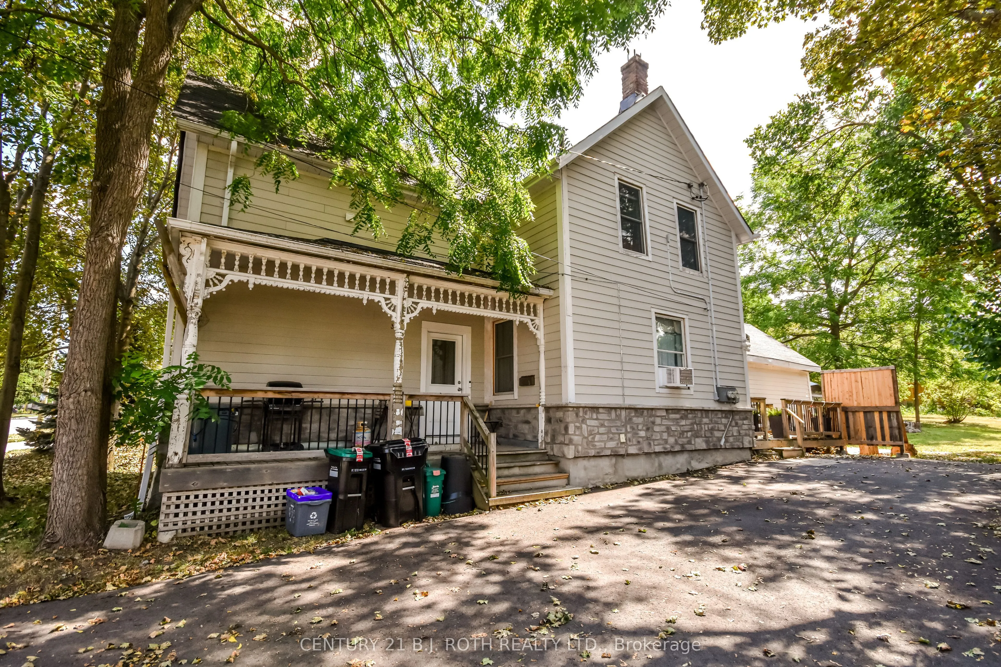 57 Penetang Street, ON L4M 1V5