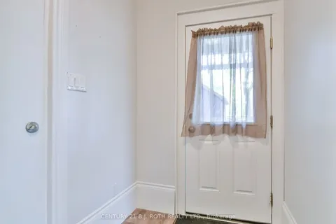 57 Penetang Street, ON L4M 1V5