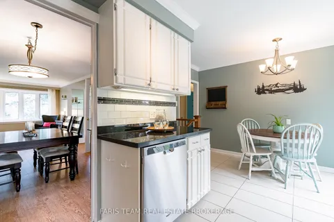 27 Ottaway Avenue, ON L4M 2W6