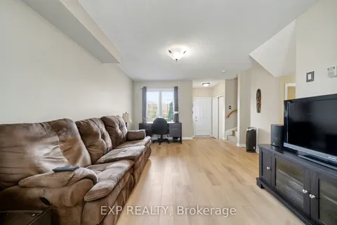 56 Hawthorne Crescent, ON L4N 9Y7