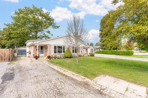 32 Burbank Place, ON L4M 2S8