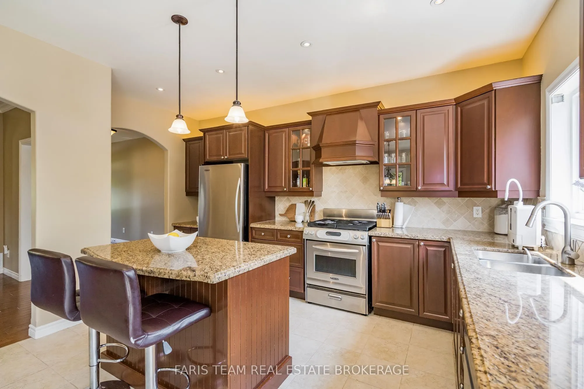 64 Red Oak Crescent, ON L0L 2L0