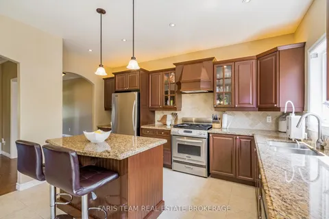 64 Red Oak Crescent, ON L0L 2L0