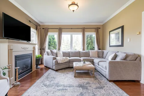 64 Red Oak Crescent, ON L0L 2L0