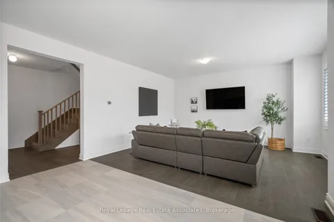 12 Emerald Street, ON L9Z 0K8