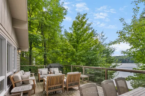 152 Farlain Lake Road, ON L9M 0B5