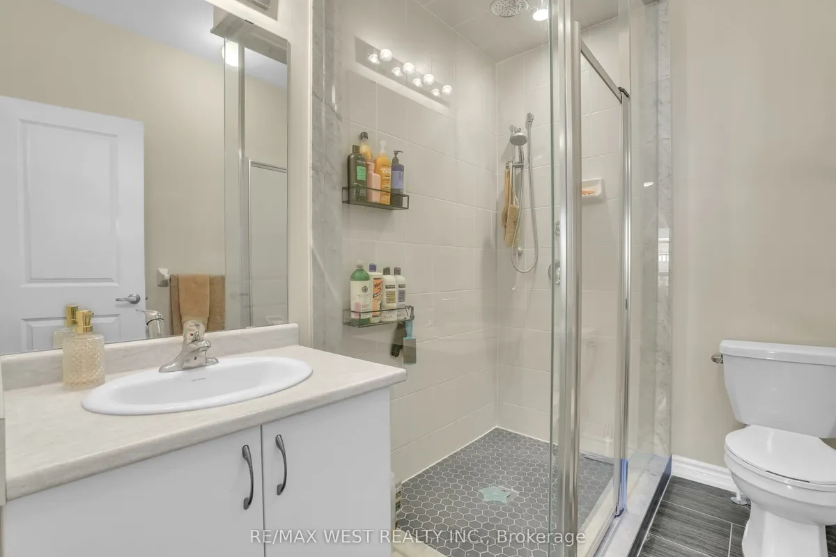 22 Bianca Crescent, ON L9Z 0H7