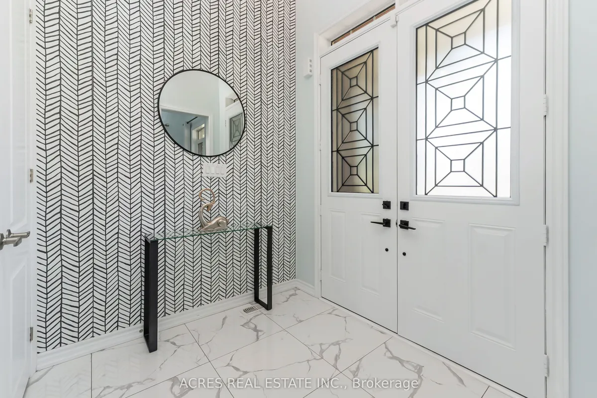 96 Redmond Crescent, ON L9X 1Z8