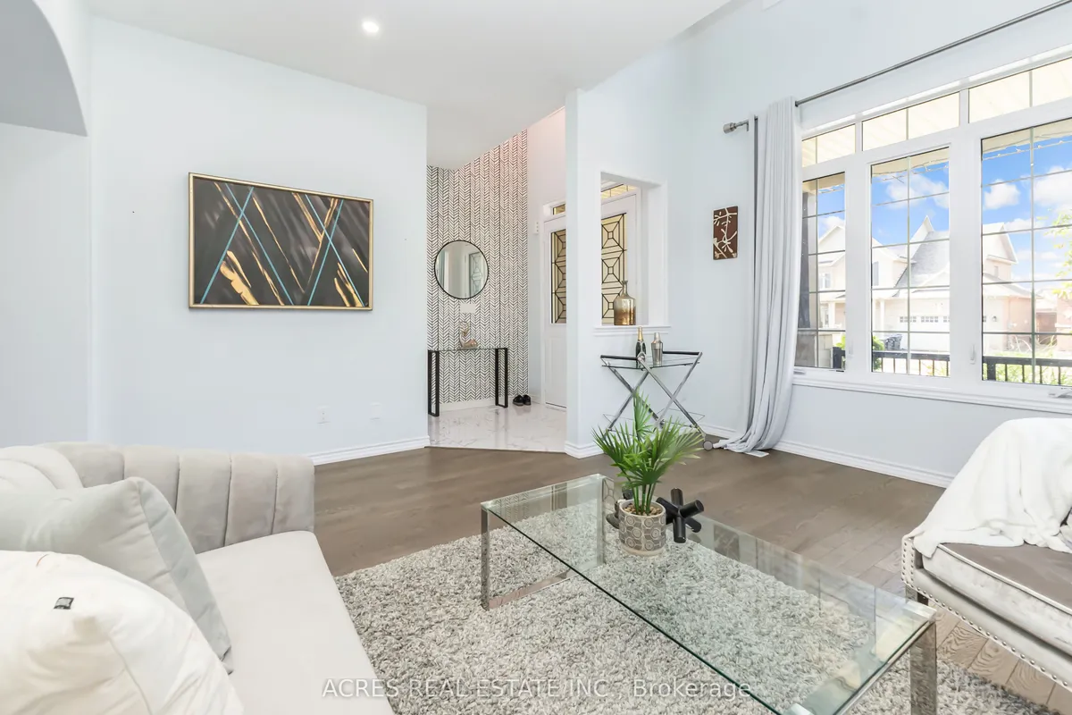 96 Redmond Crescent, ON L9X 1Z8