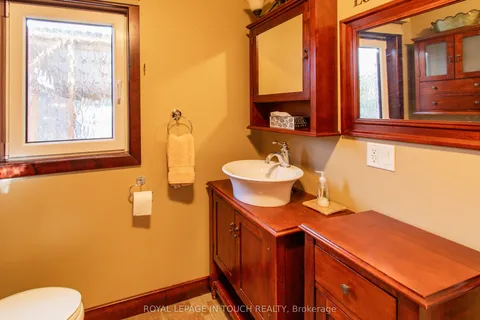 21 Robins Point Road, ON L0K 2A0