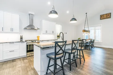 1532 Champlain Road, ON L9M 0C1