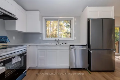 901 17th Concession West Road, ON L9M 0J2