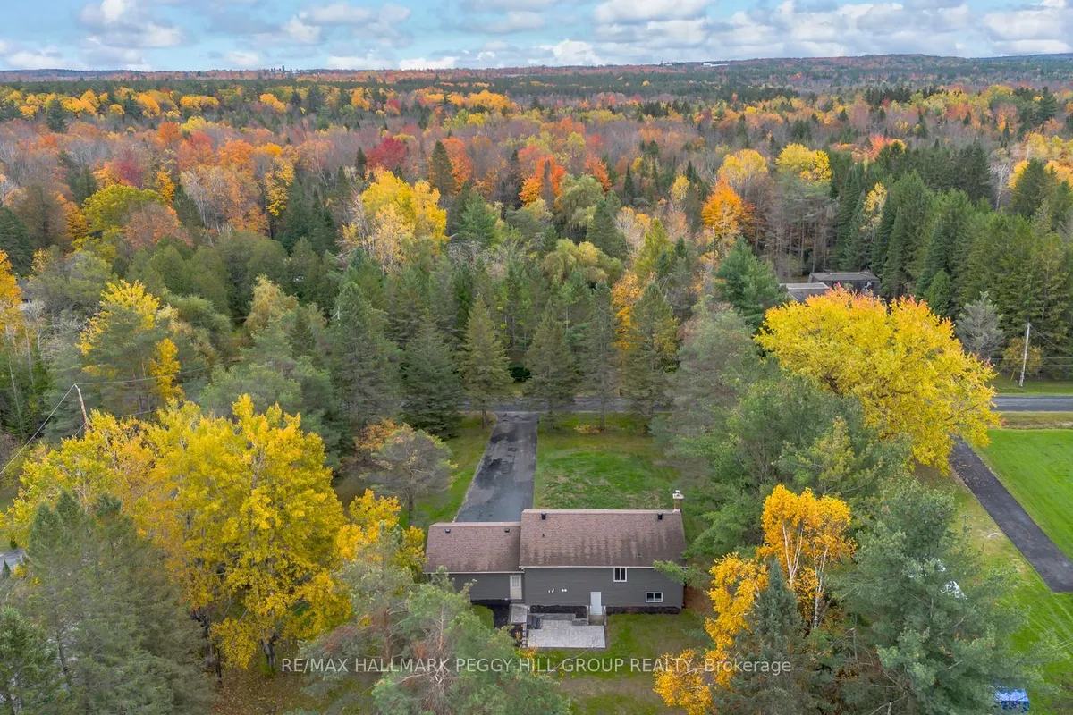 16 Hillview Crescent, ON L9X 1N4