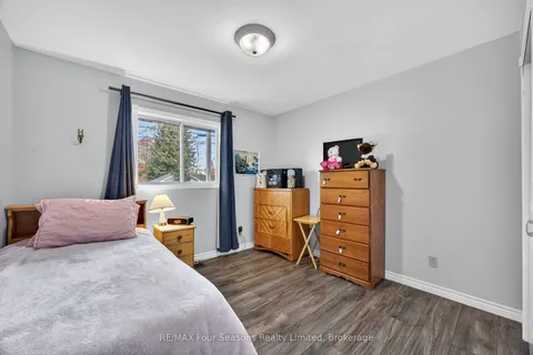 7 Batteaux Road, ON L0M 1P0