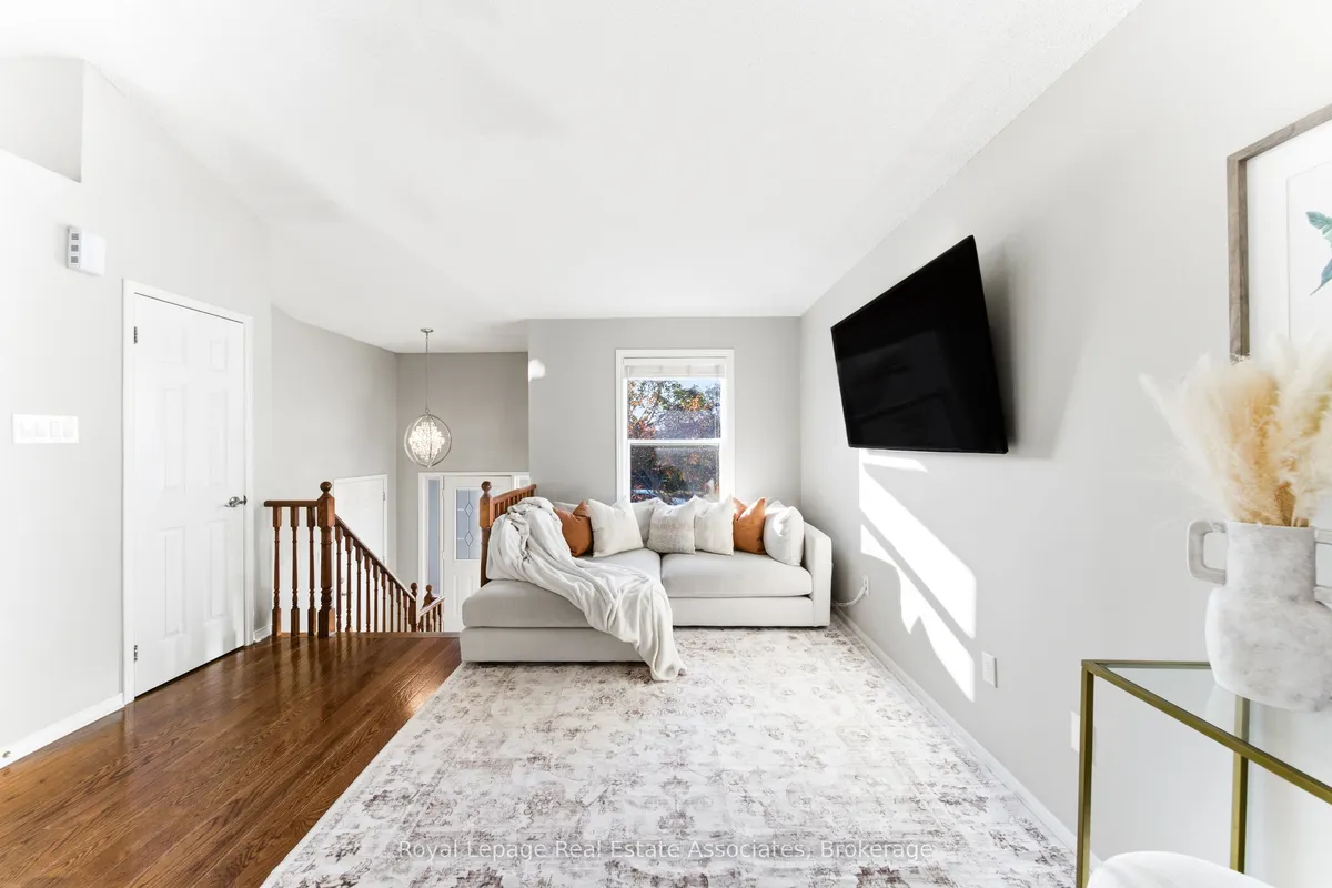 118 Copeman Crescent, ON L4N 8B3