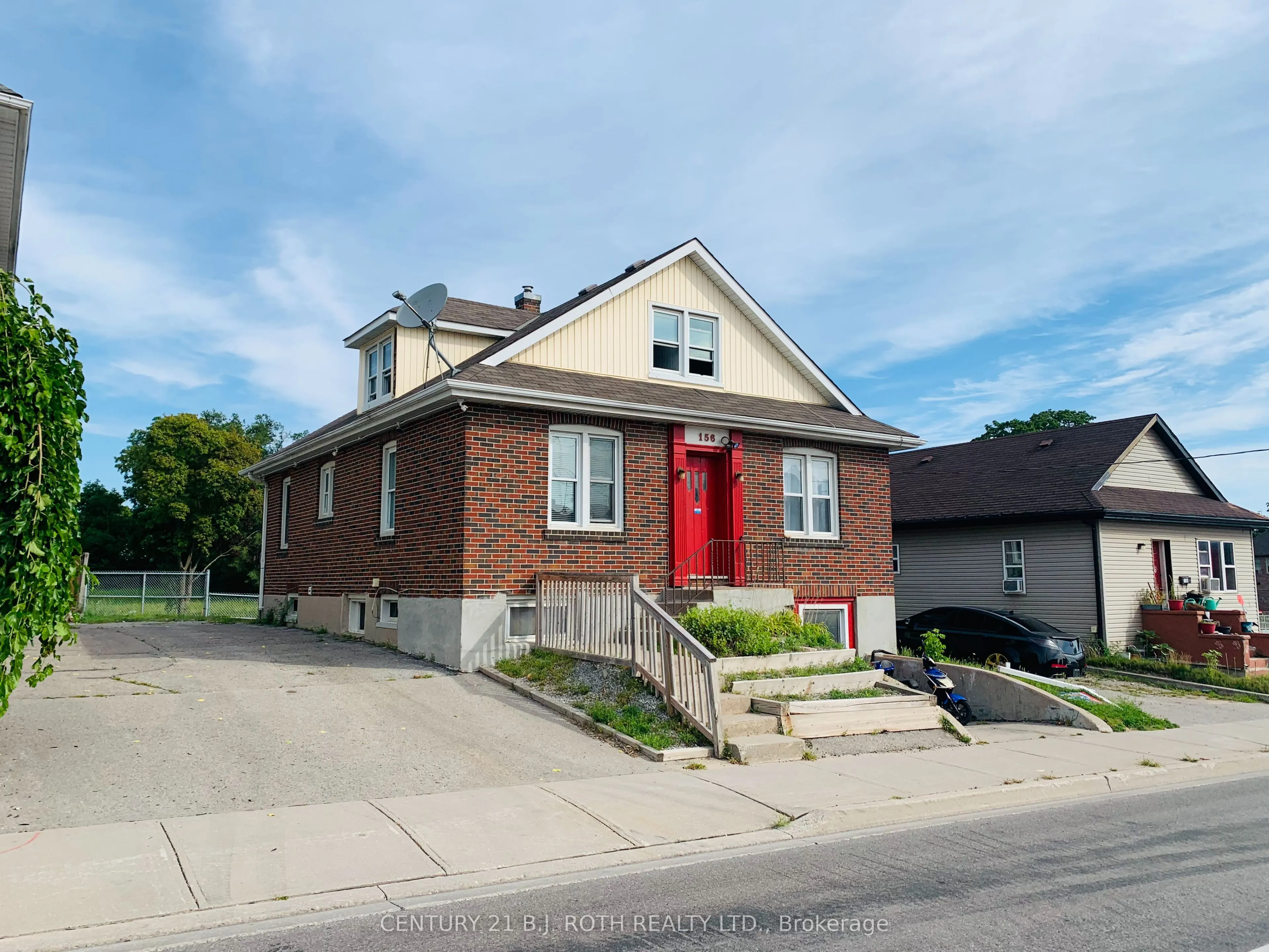 156 Dunlop Street, ON L4N 1B2