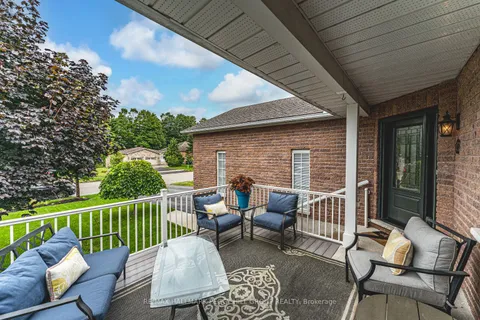 95 Crompton Drive, ON L4M 6P1