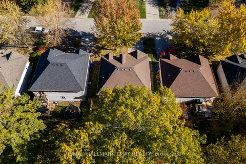 38 Rose Valley Way, ON L9Z 3C5