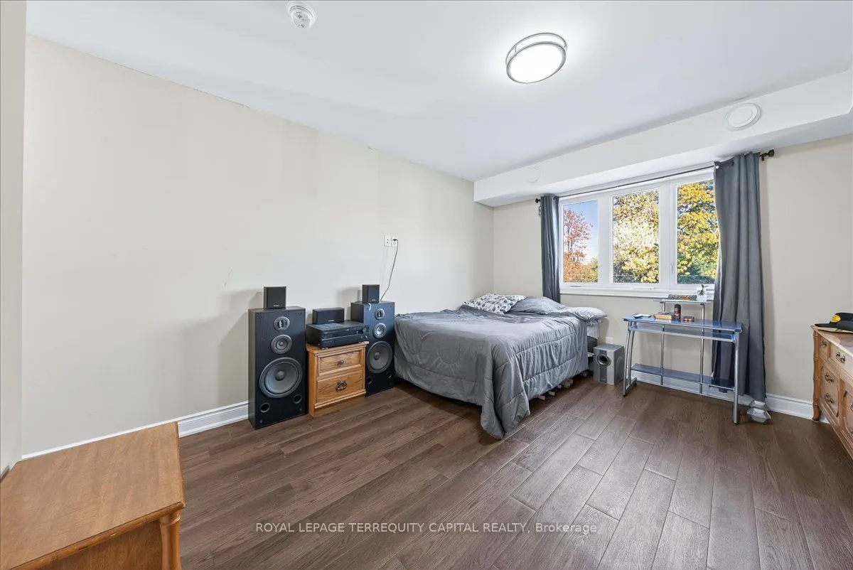 30 Indianola Crescent, ON L9Z 2W3